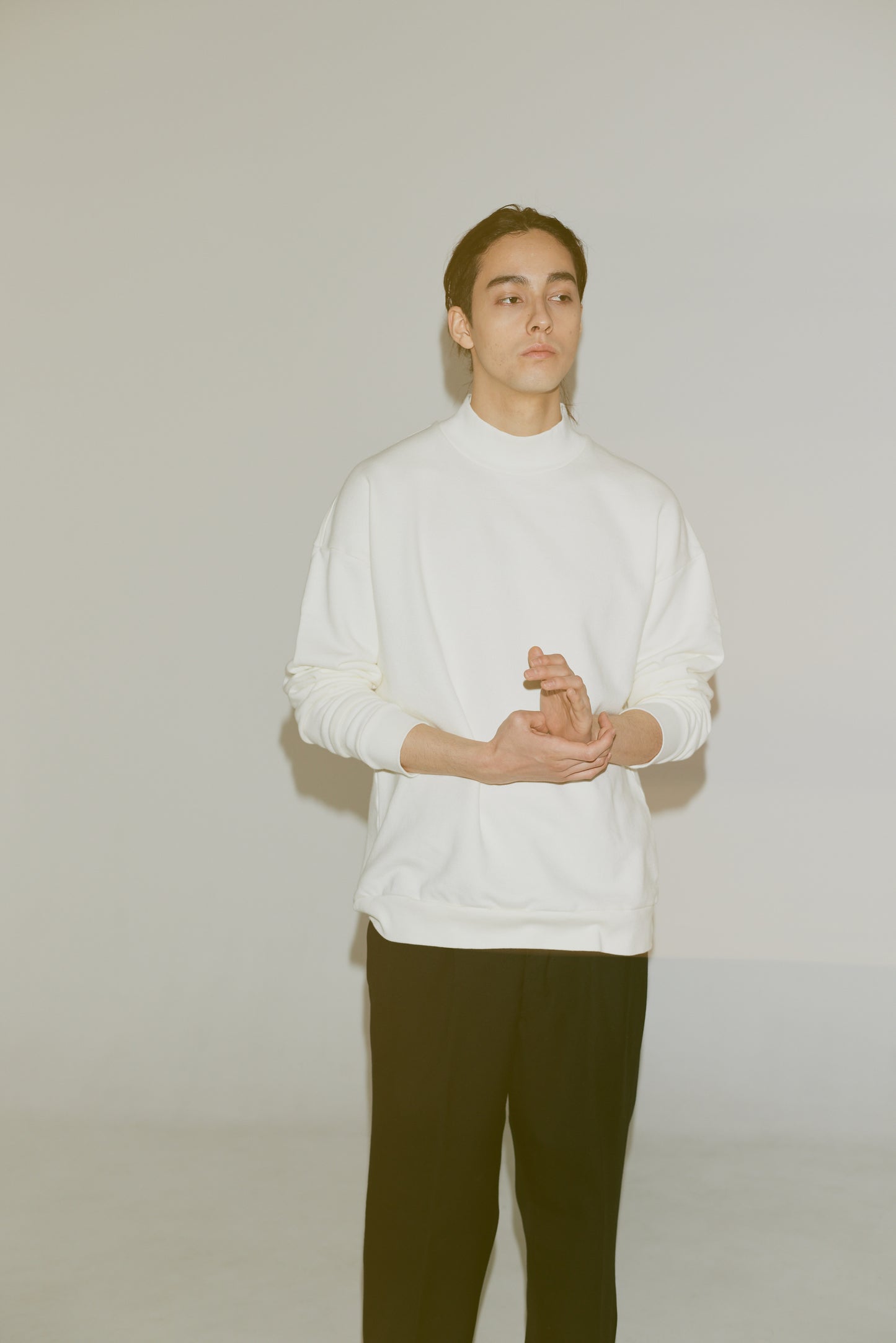 MELT MOCK NECK PULLOVER(和歌山裏毛)ーOFF WHITE