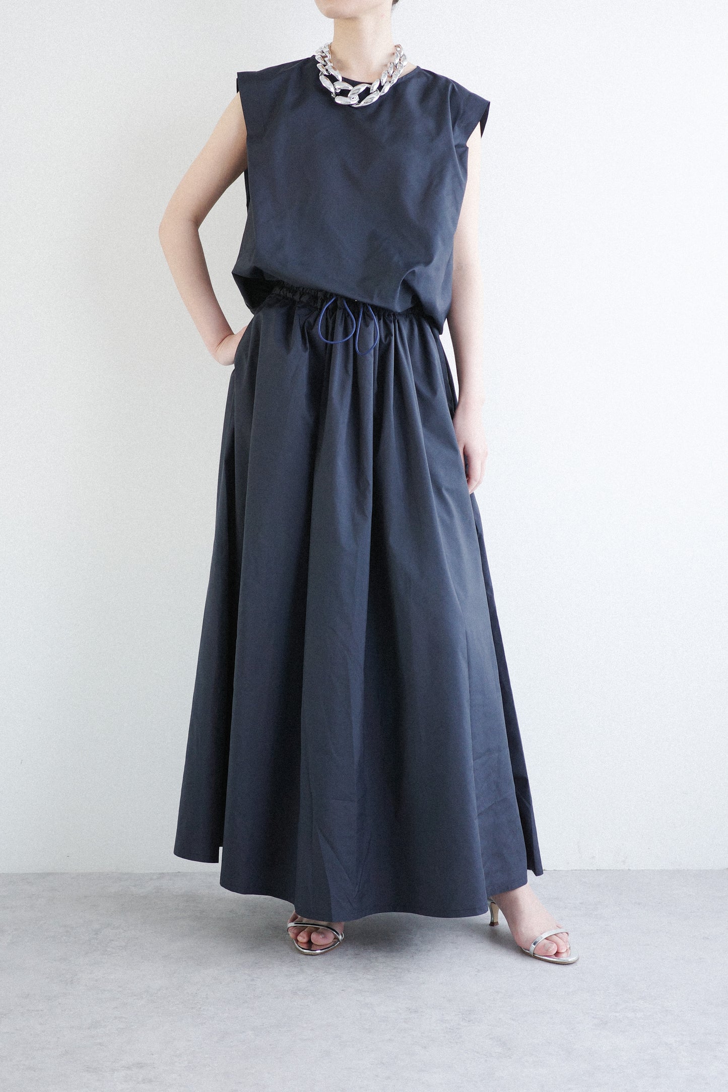 BALLOON SILHOUETTE NO SLEEVE TOPS(LIMONTA)-NAVY
