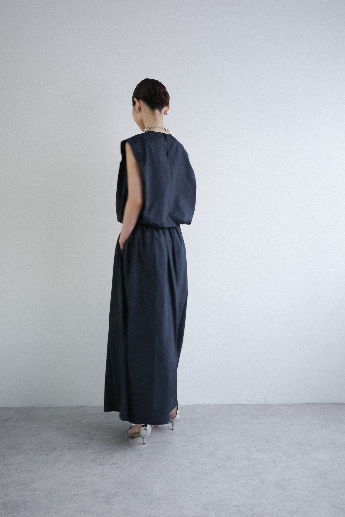 BALLOON SILHOUETTE NO SLEEVE TOPS(LIMONTA)-NAVY