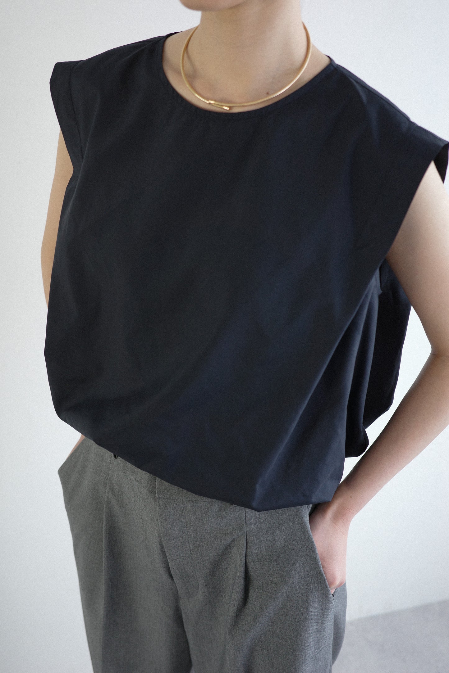 BALLOON SILHOUETTE NO SLEEVE TOPS(LIMONTA)-NAVY