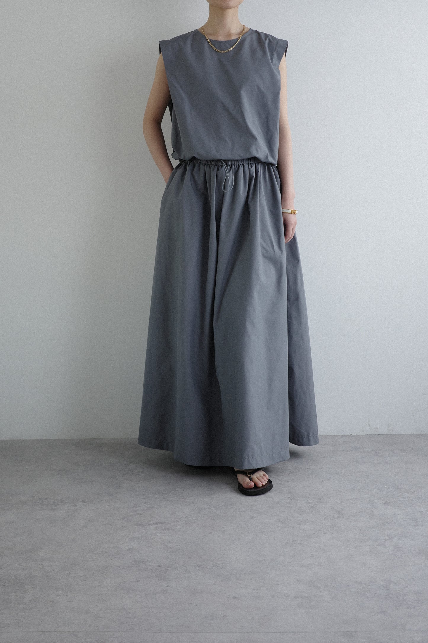 BALLOON SILHOUETTE NO SLEEVE TOPS(LIMONTA)-GRAY