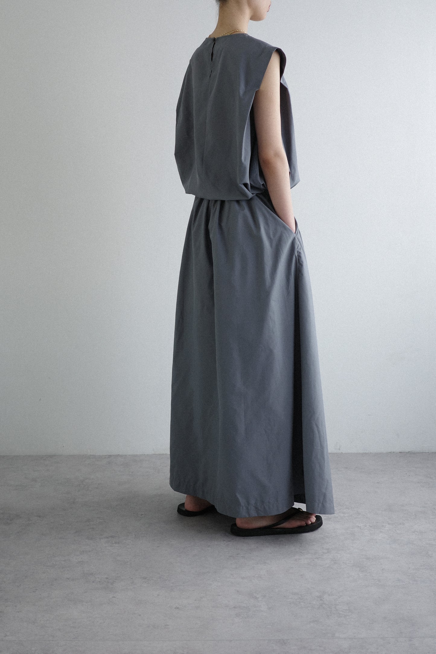 BALLOON SILHOUETTE NO SLEEVE TOPS(LIMONTA)-GRAY