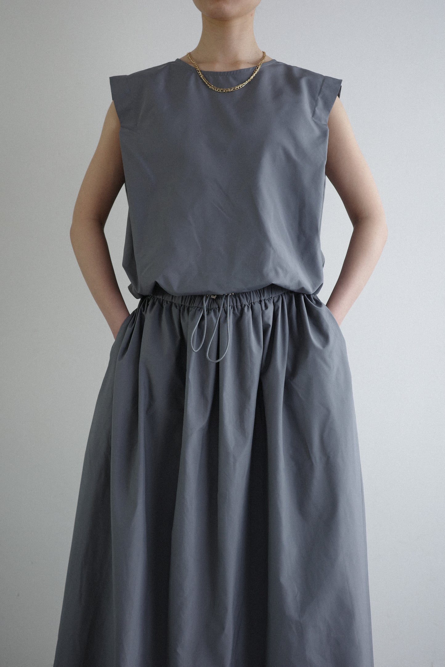 BALLOON SILHOUETTE NO SLEEVE TOPS(LIMONTA)-GRAY