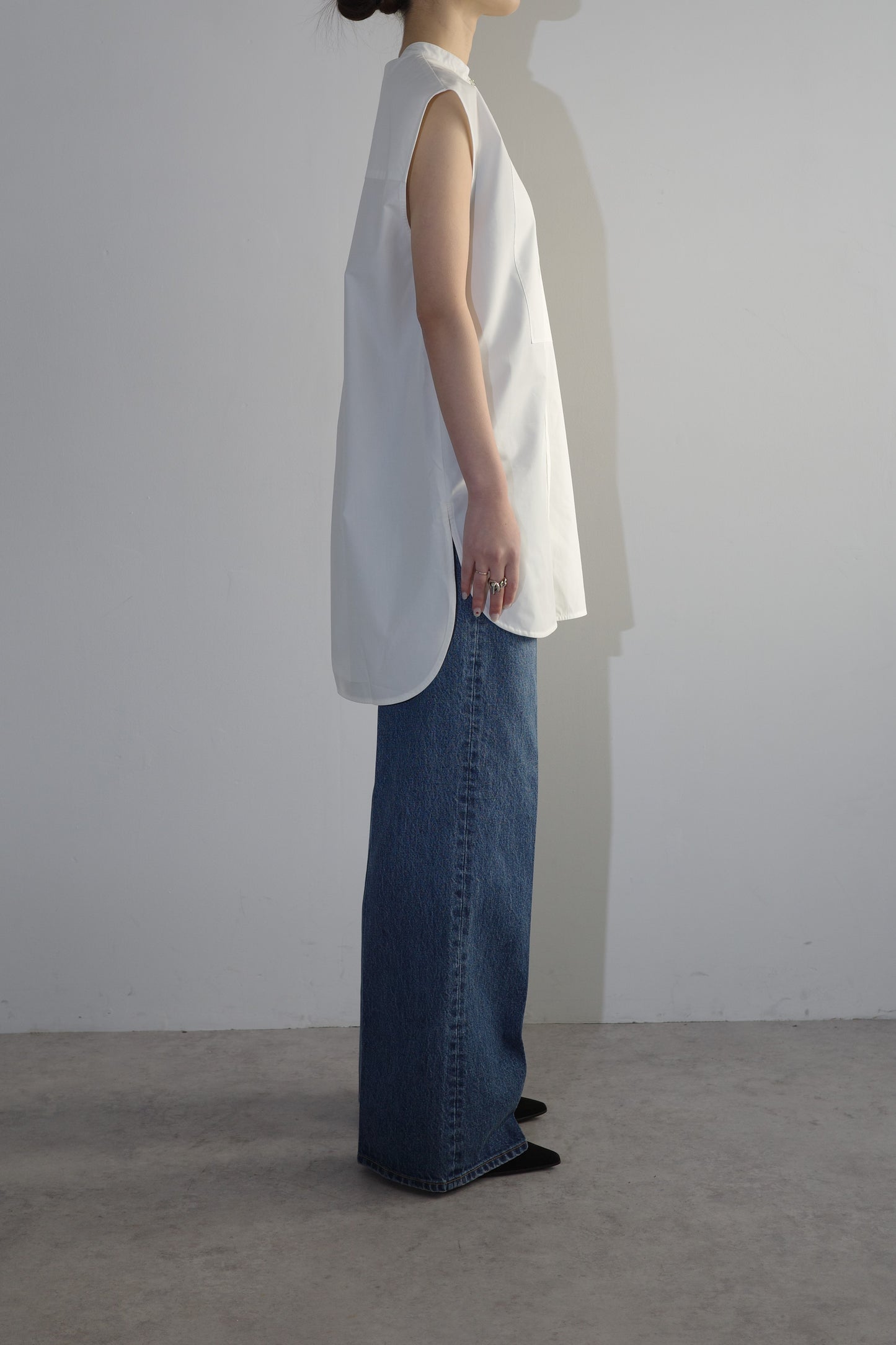 【PRE ORDER】Sleeveless Cotton Shirt(Enshu-Ori)ーWHITE