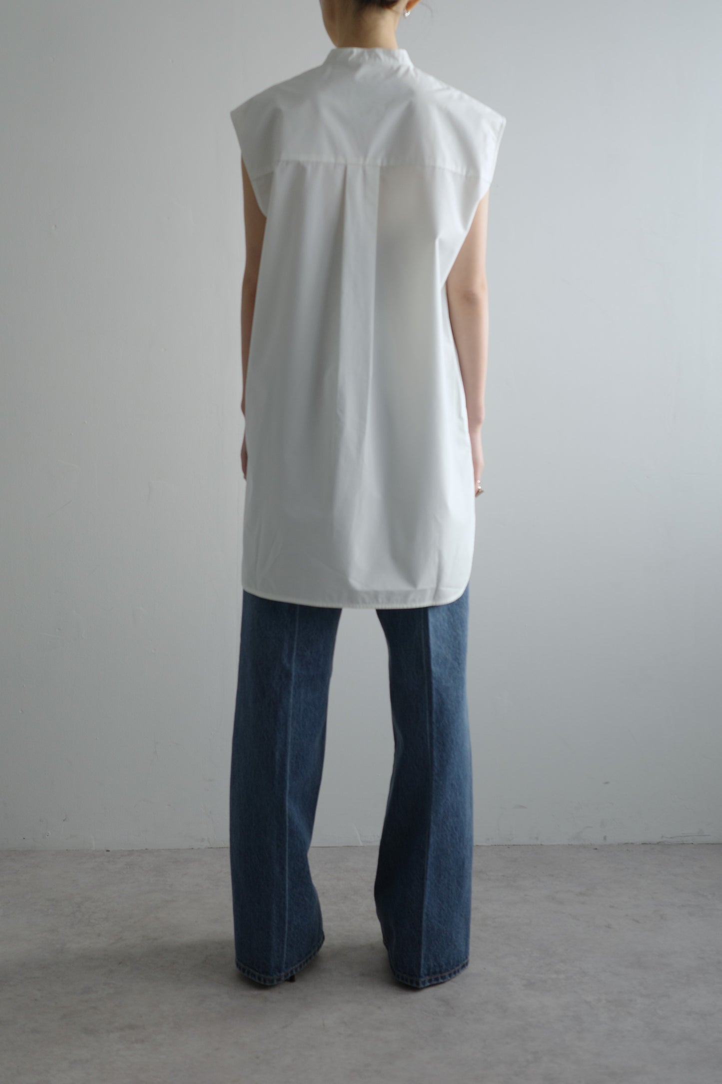 【PRE ORDER】Sleeveless Cotton Shirt(Enshu-Ori)ーWHITE
