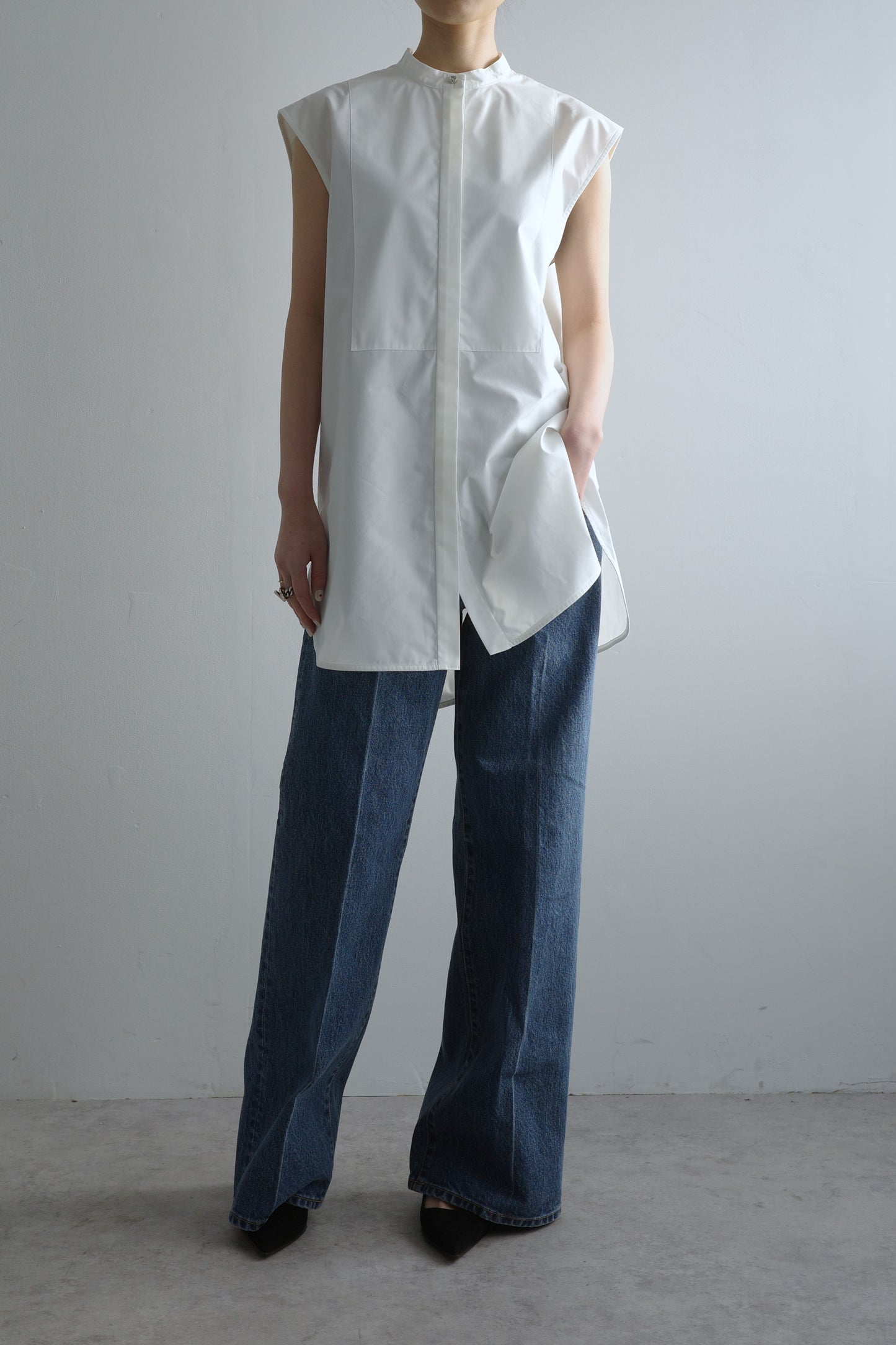 【PRE ORDER】Sleeveless Cotton Shirt(Enshu-Ori)ーWHITE