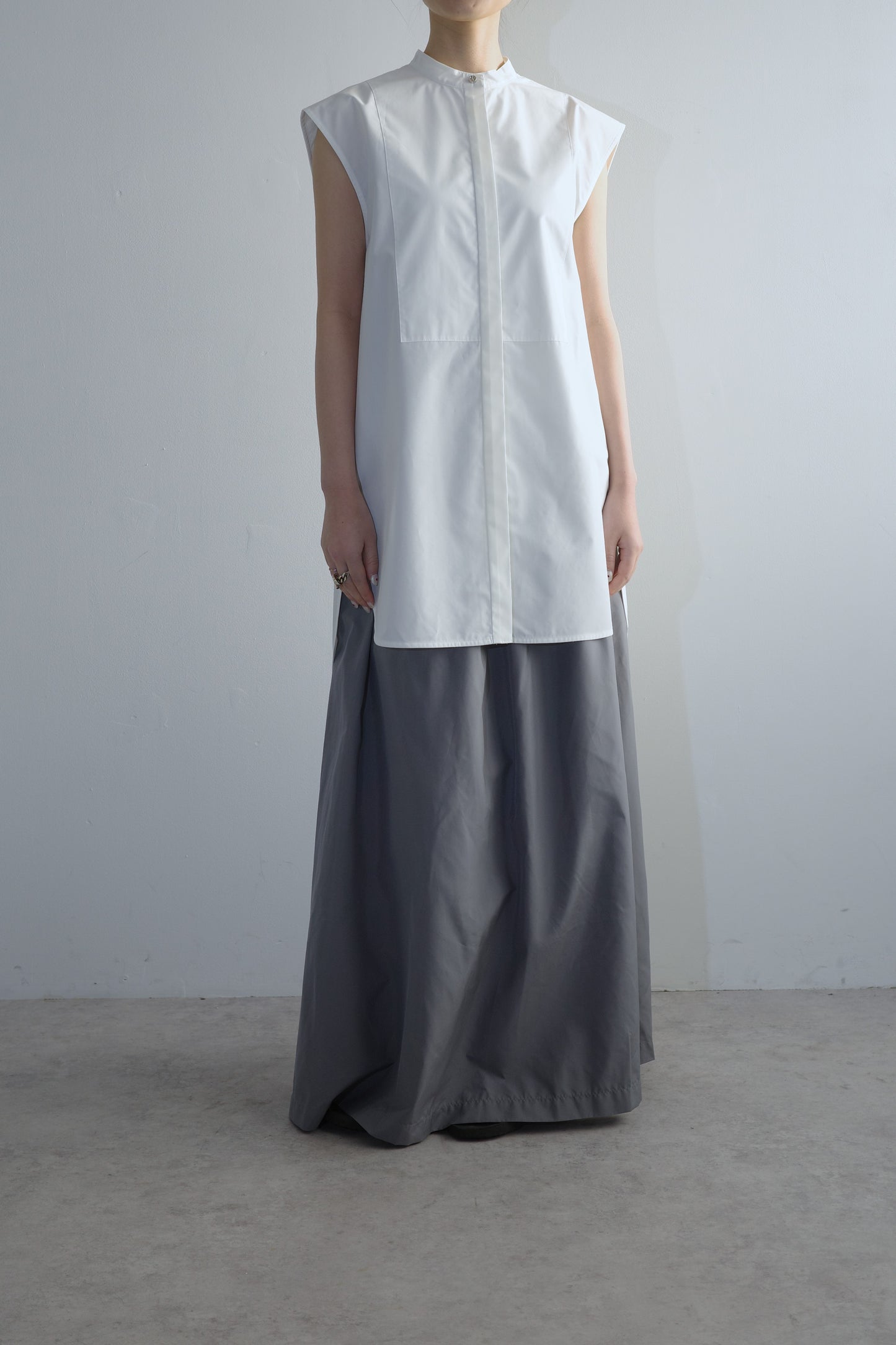 【PRE ORDER】Sleeveless Cotton Shirt(Enshu-Ori)ーWHITE