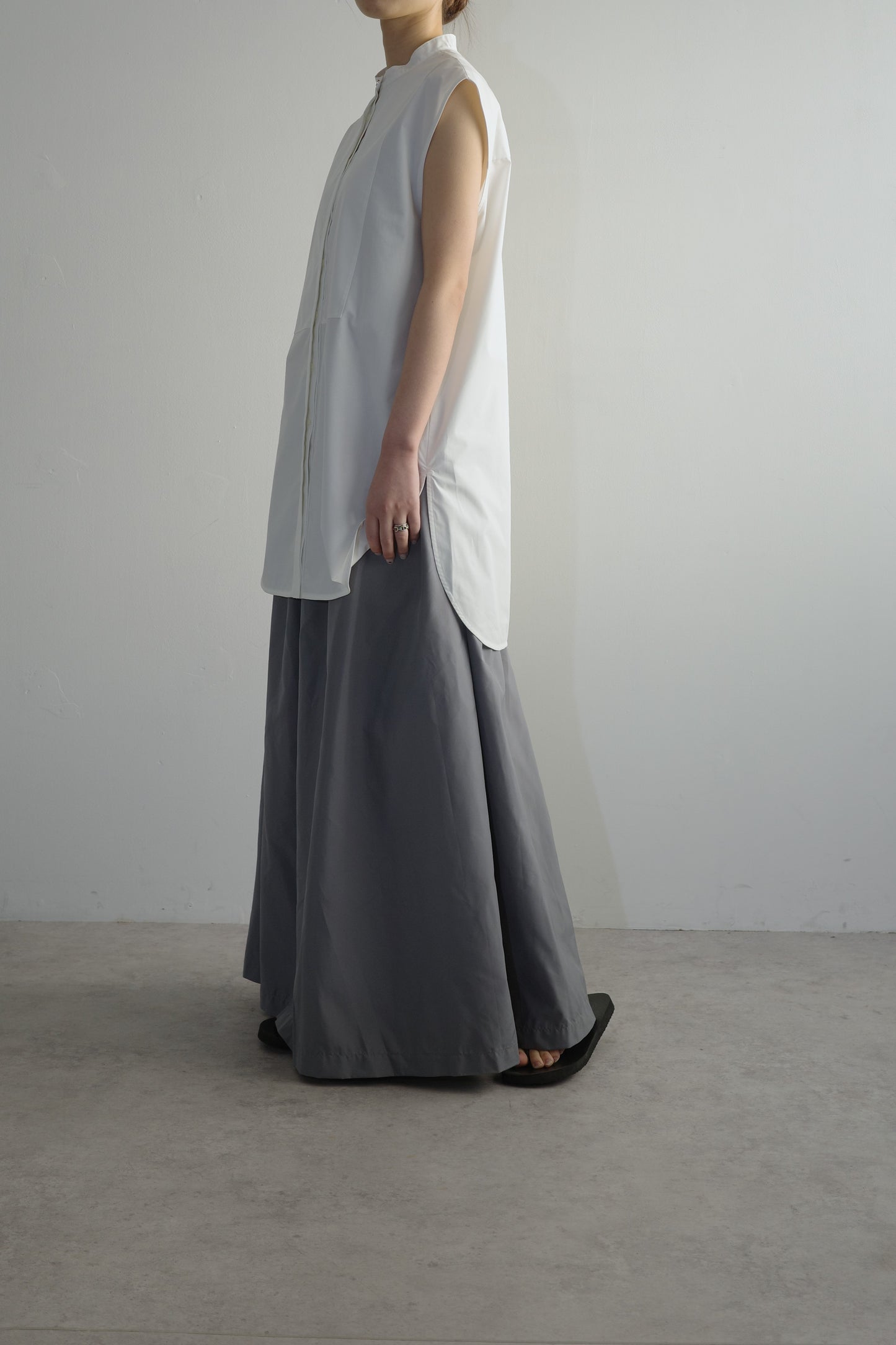 【PRE ORDER】Sleeveless Cotton Shirt(Enshu-Ori)ーWHITE