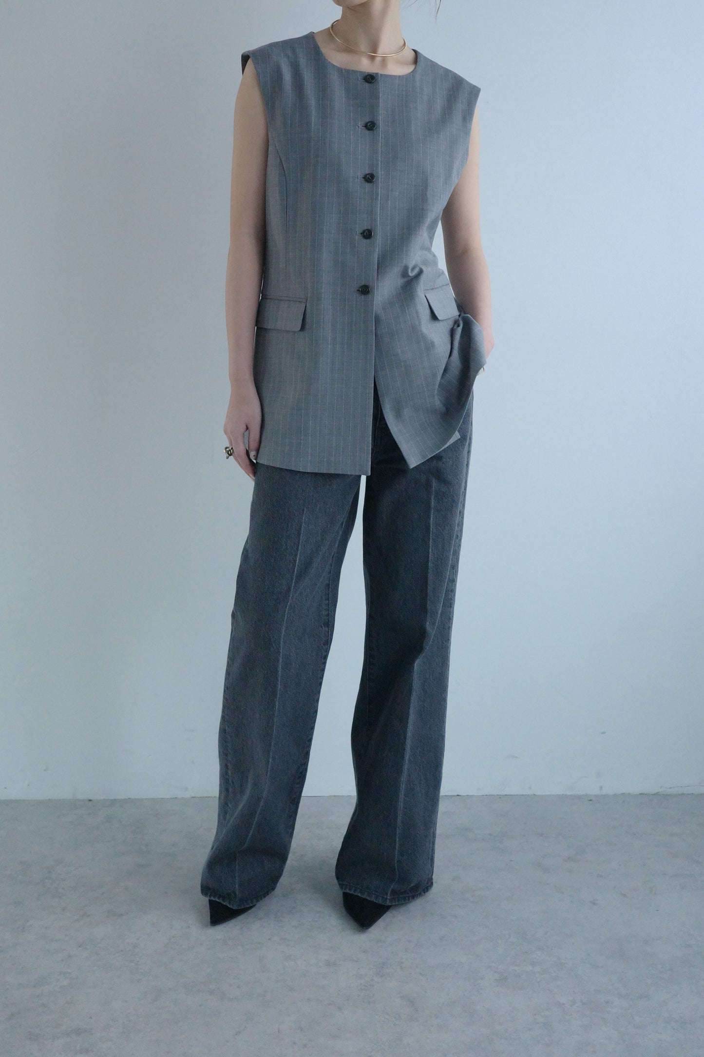【PRE ORDER】Washable Wool Stripe VestーGRAY
