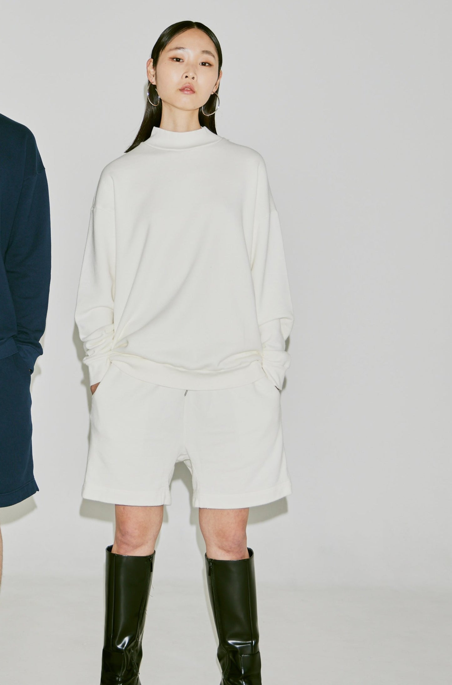 MELT MOCK NECK PULLOVER(和歌山裏毛)ーOFF WHITE