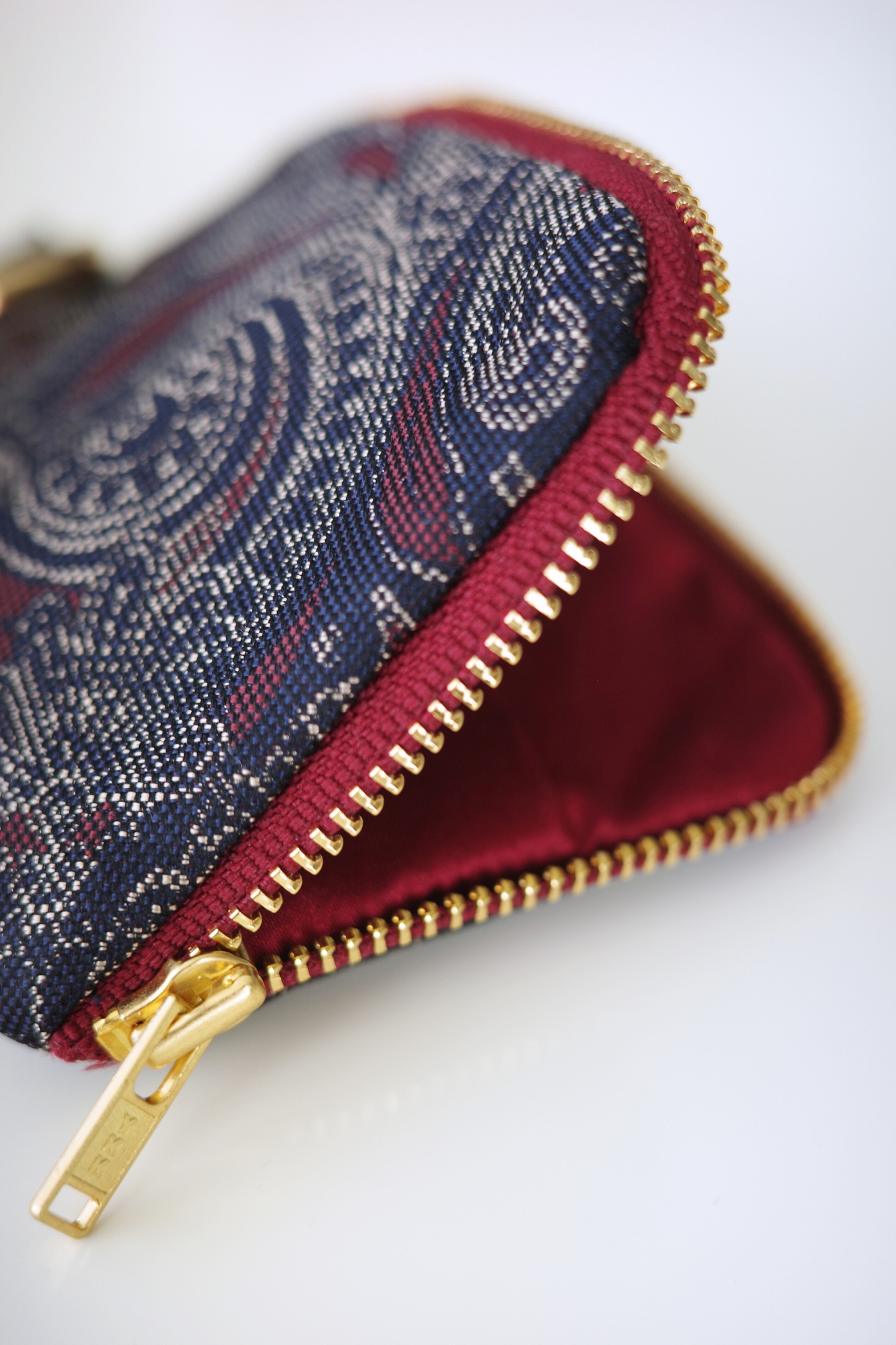 Tie Pouch / Paisley
